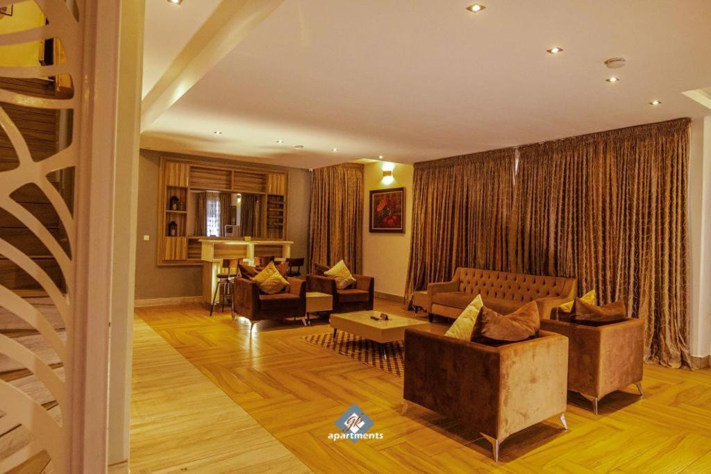 Gk Apartments Asaba Zewnętrze zdjęcie